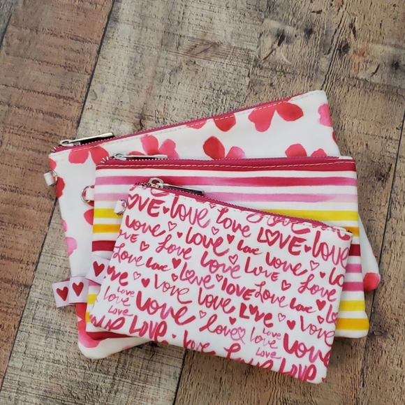 3 NWOT  Bella J Cosmetic bags - Picture 1 of 6